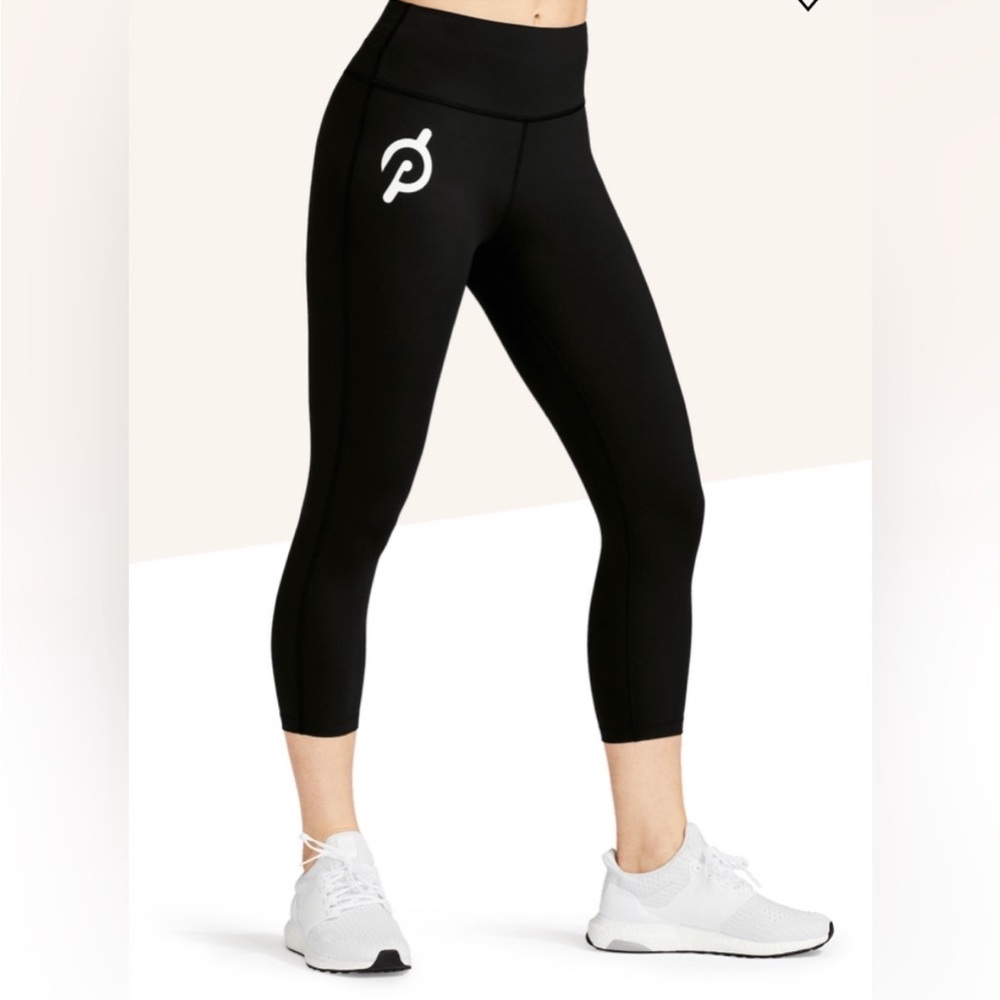 Peloton Woman’s Essential Capri - Picture 1 of 5